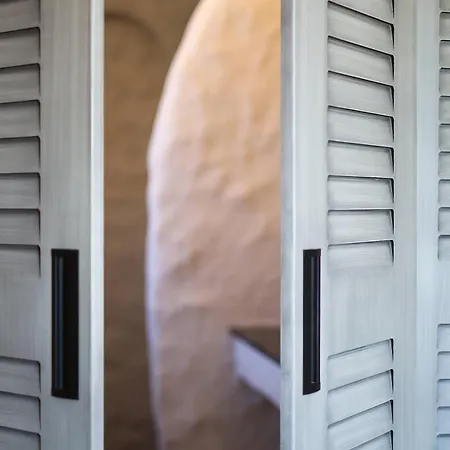 Naya Port Bed & Breakfast *