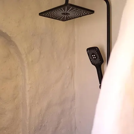 Bed & Breakfast Naya Port *