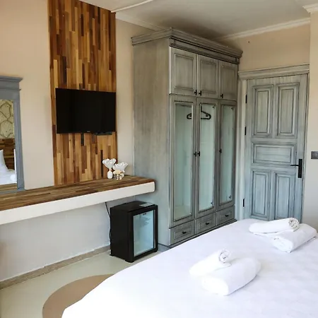 Naya Port Bed & Breakfast