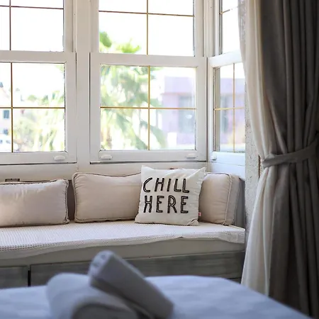 Bed & Breakfast Naya Port