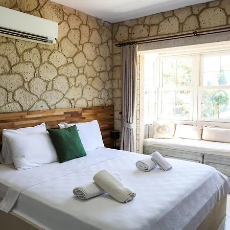 Bed & Breakfast Naya Port