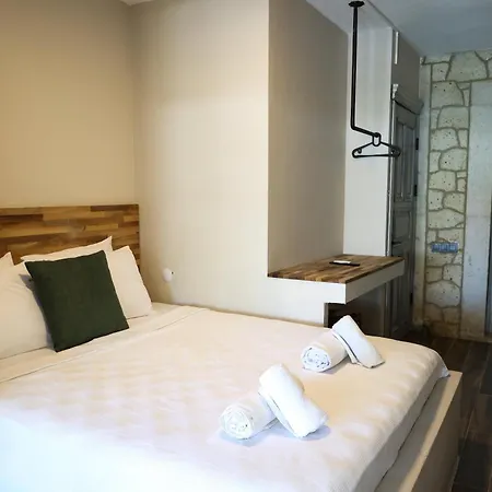 Naya Port Bed & Breakfast