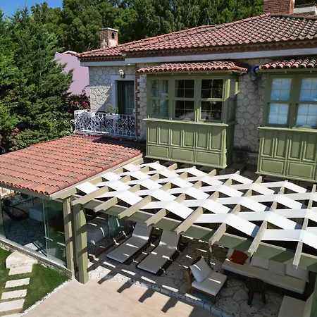 Naya Port Bed & Breakfast