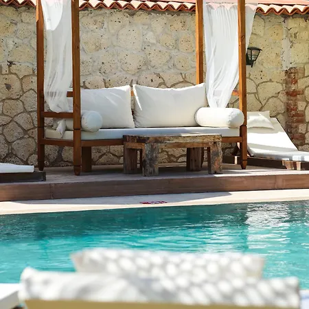 Bed & Breakfast Naya Port *