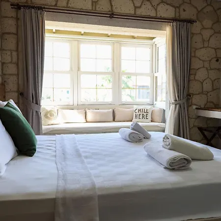 Bed & Breakfast Naya Port