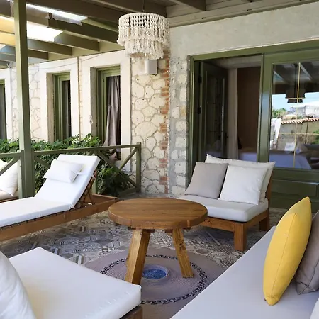 Bed & Breakfast Naya Port *