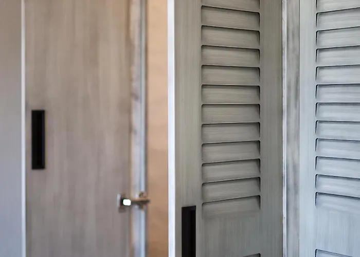 Bed & Breakfast Naya Port *